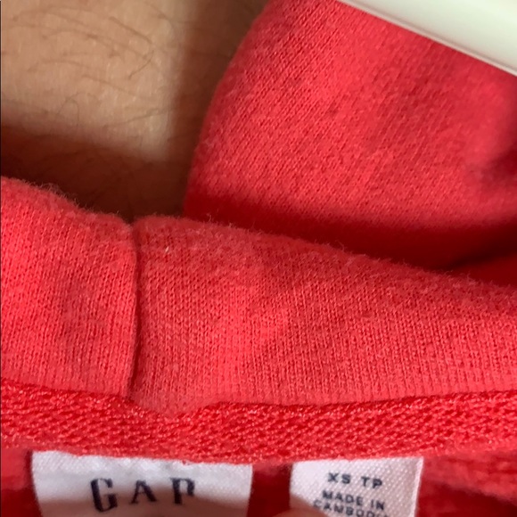 Cute, pink gap sweater in perfect condition. - Picture 4 of 4